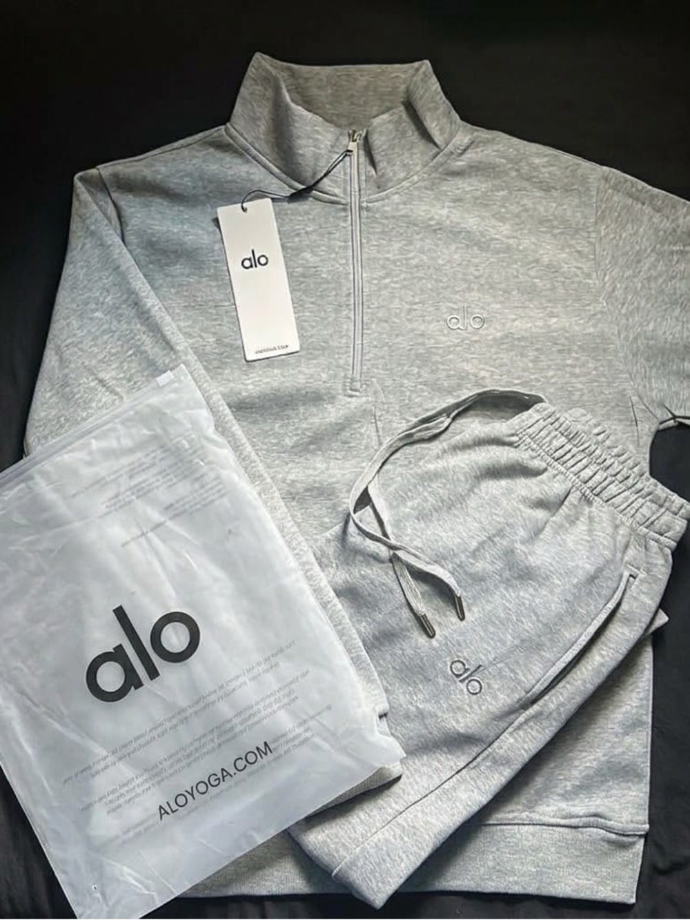 ALO Yoga Accolade Set (Athletic Grey) Size Medium